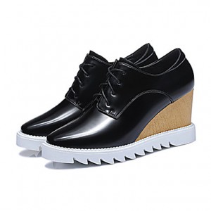 Women's Shoes Leatherette Wedge Heel Wedges Fashion Sneakers Office & Career / Dress / Casual Black / White