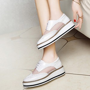 Women's Shoes Patent Leather Wedge Heel Creepers Flats Office & Career/Party & Evening/Athletic/Dress/Casual Black/White